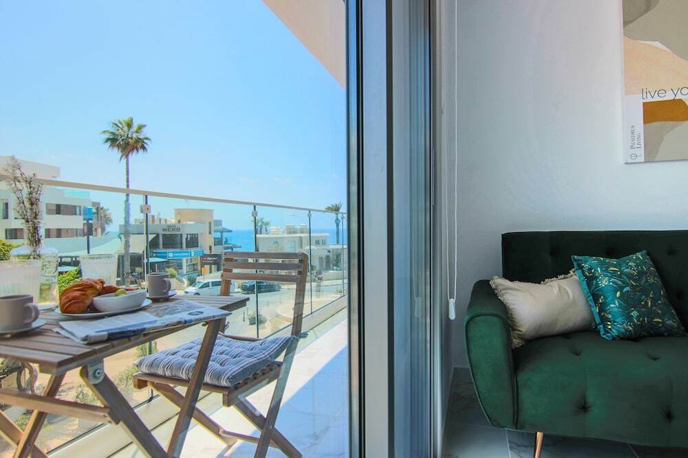 Пафос: Phaedrus Living: Seaside Luxury Flat Athina 21