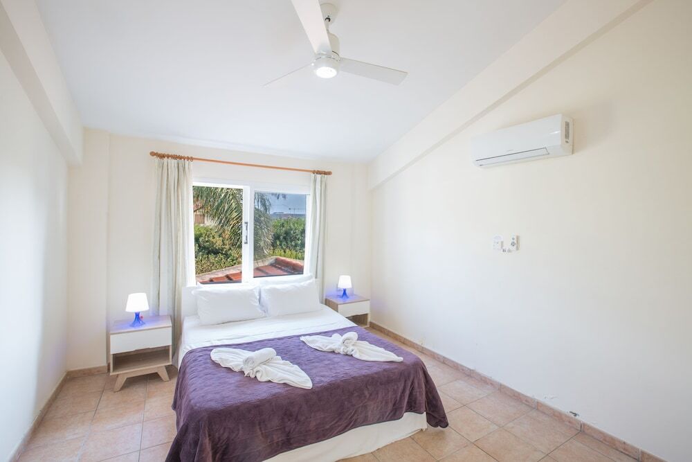 Айя-Напа: Ayia Napa Holiday Villa At26