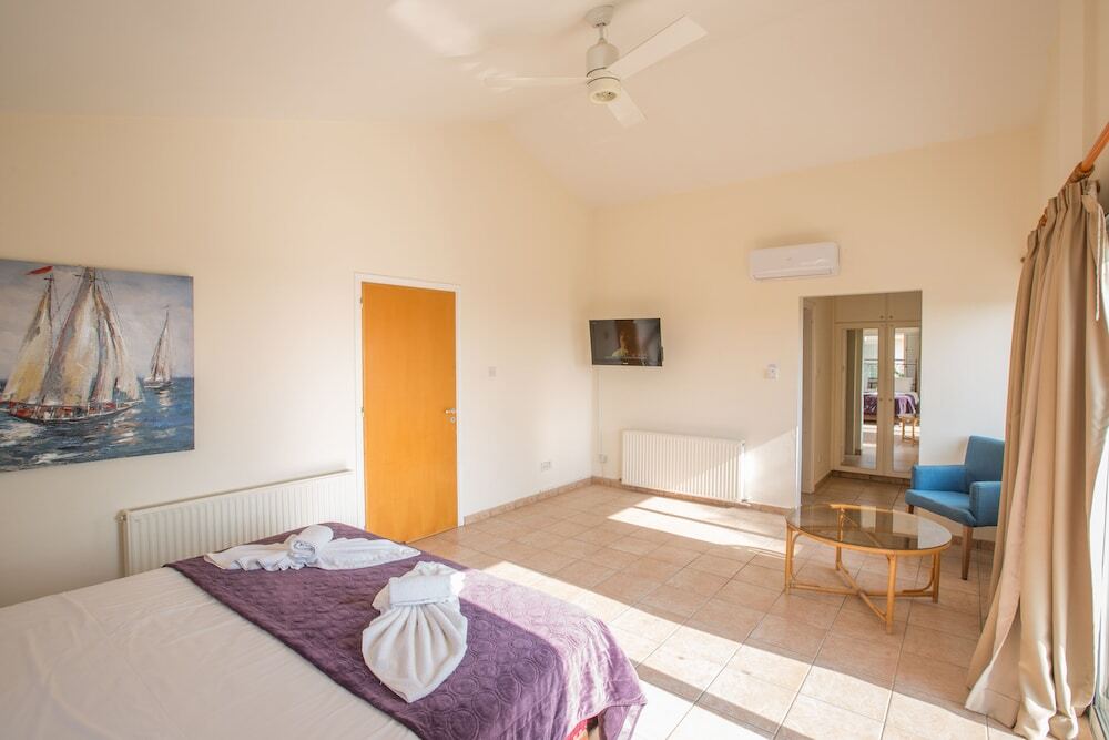 Айя-Напа: Ayia Napa Holiday Villa At26