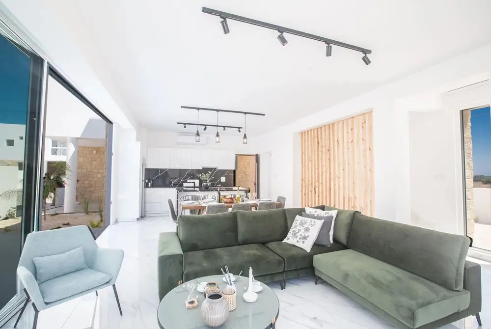 Протарас: 4 Bedroom Villa With Privaet Pool in the Center Protaras Vie Bleu Villa Vb1