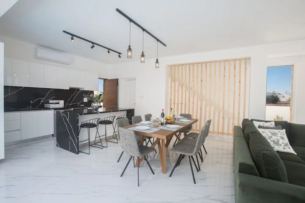 Протарас: 4 Bedroom Villa With Privaet Pool in the Center Protaras Vie Bleu Villa Vb1