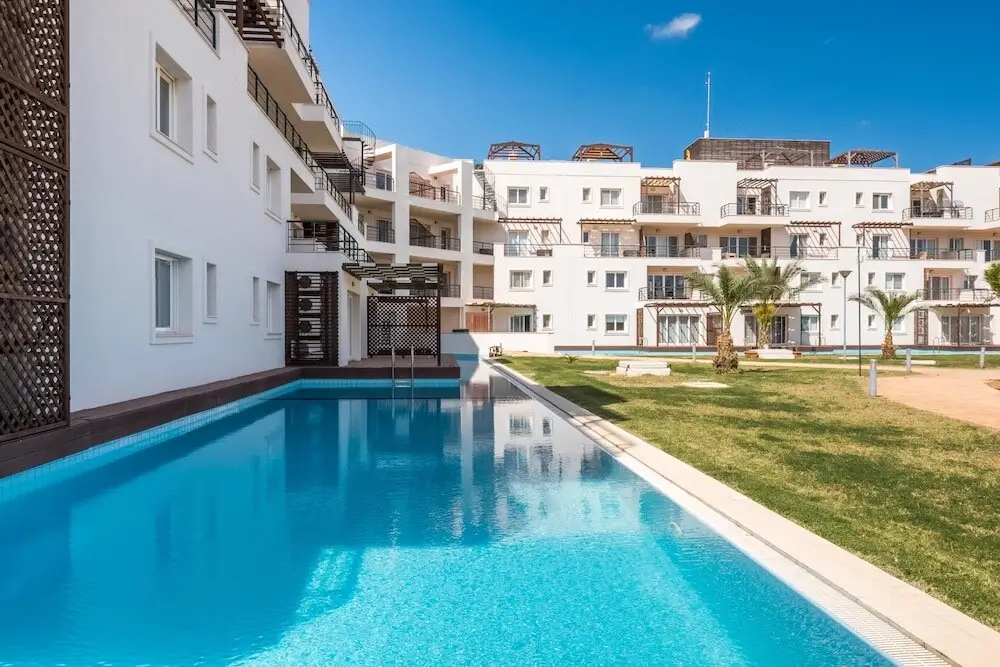 Paradise Beach Front Residence 1 Bedroom Apartment in Bafra — фото 1