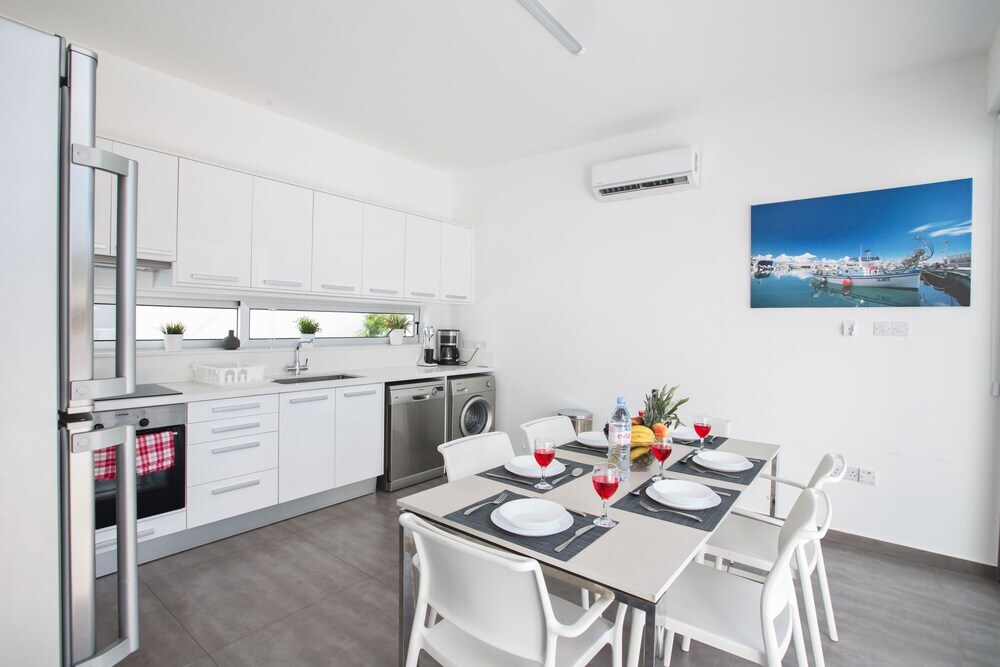 Протарас: Protaras Holiday Villa Ccv5