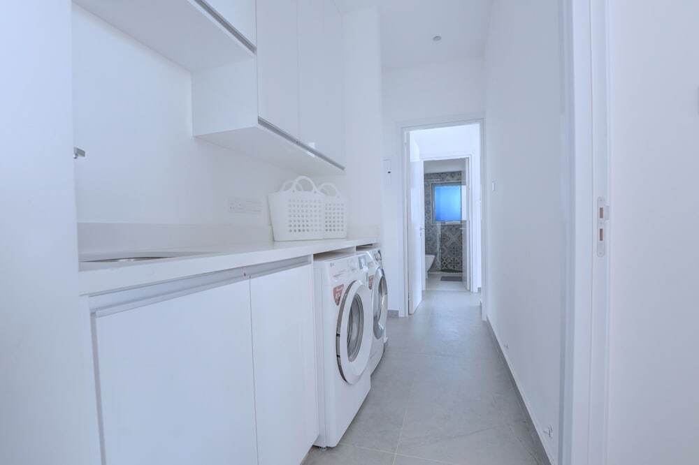 Паралимни: Protaras Holiday Villa Wp8