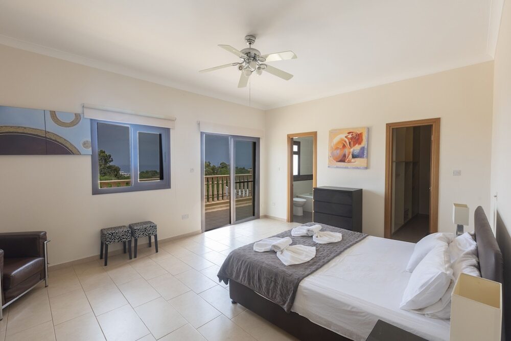Протарас: Protaras Holiday Villa Pa7 Private 7 Bedroom Villa