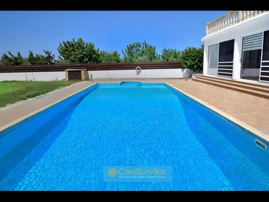Пейя: Villa 200m To The Coral Bay Strip, Large Pool