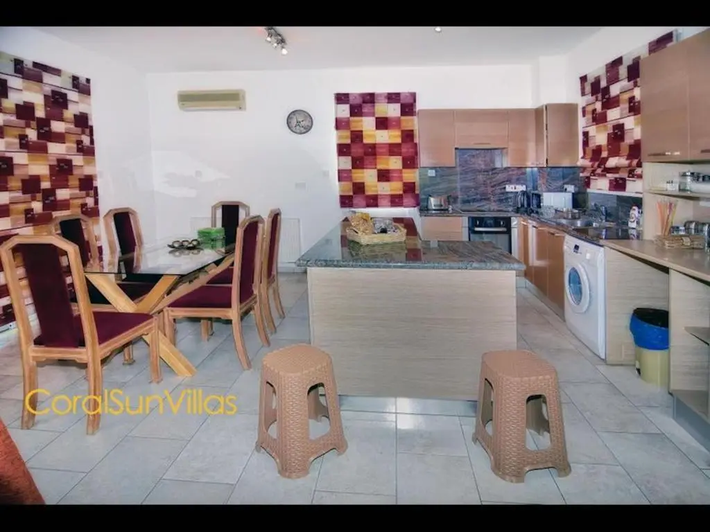 Пейя: Villa 200m To The Coral Bay Strip, Large Pool