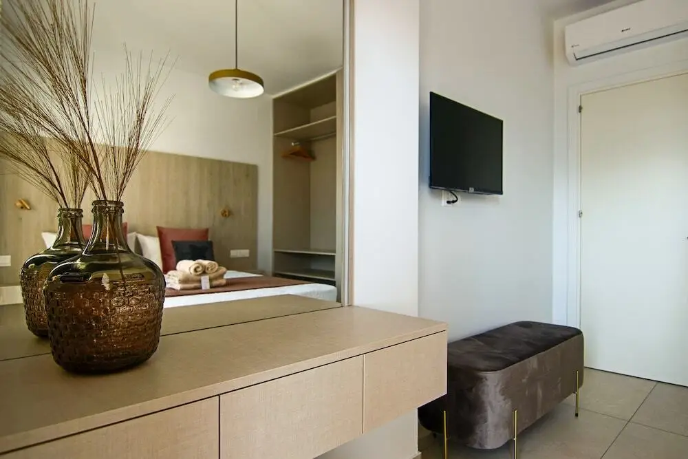Пафос: Phaedrus Living Seaview Limnaria 154