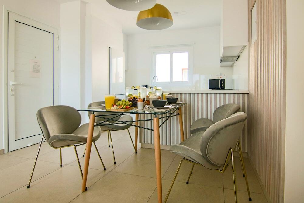 Пафос: Phaedrus Living Seaview Limnaria 154