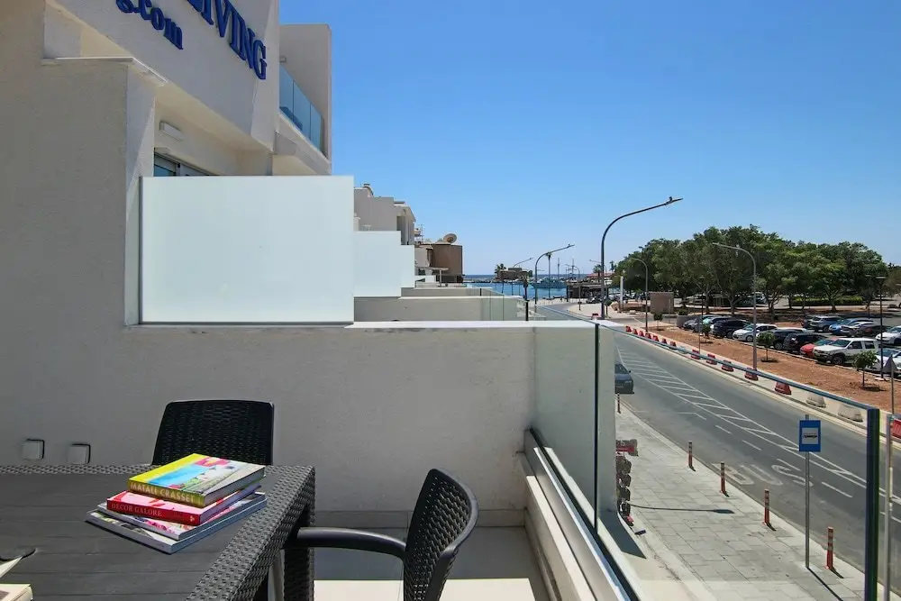 Phaedrus Living: Seaside Luxury Flat Harbour 104 — фото 1
