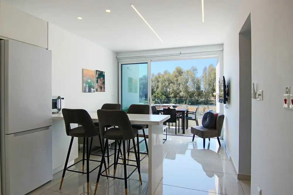 Пафос: Phaedrus Living: Seaside Executive Flat Harbour 203