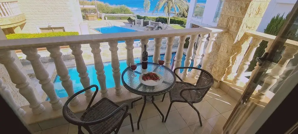 Паралимни: Ocean View 4 Br Villa