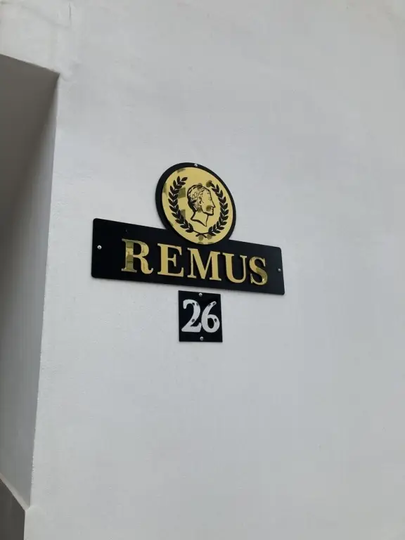 Remus Pool Apartments — фото 1
