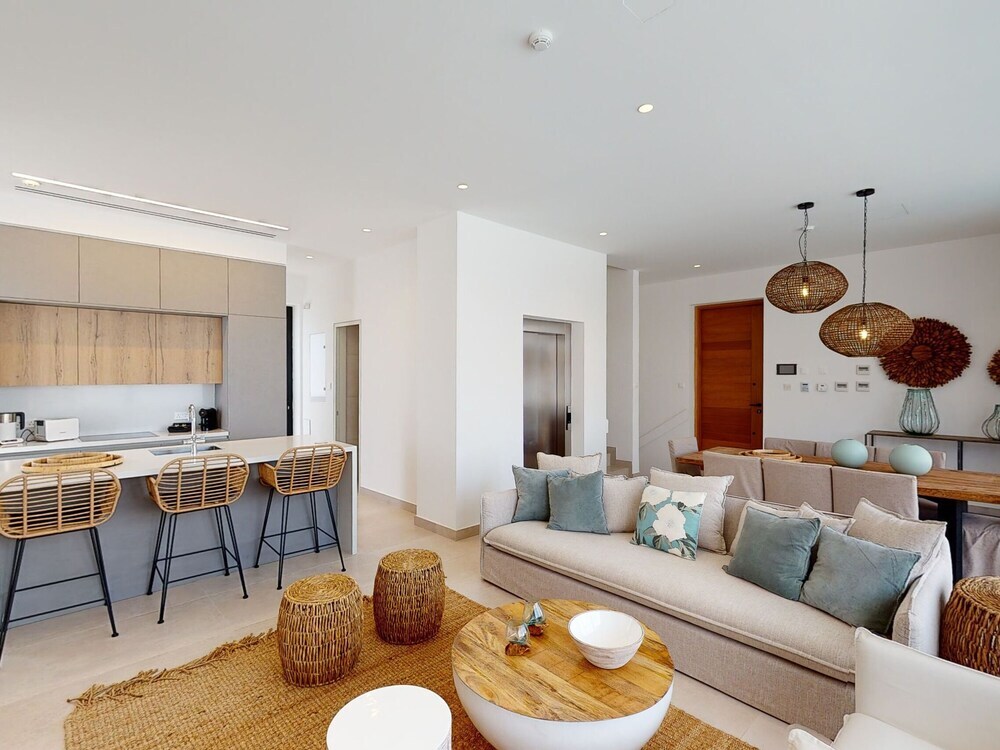 Протарас: Sanders Konnos Bay Erato - Beautiful 4-bdr Villa With Side Sea View
