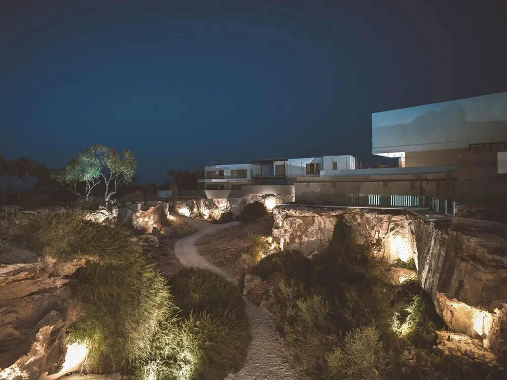 Sanders Konnos Bay Terpsichori - Striking 4-bedroom Villa With a Side Sea View — фото 1