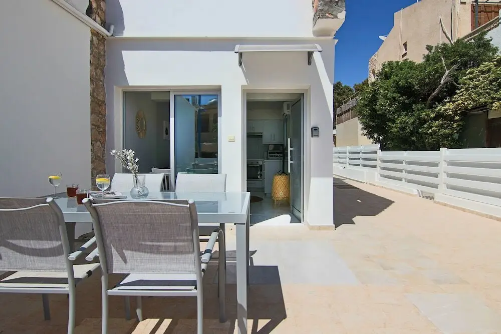 Айя-Напа: Phaedrus Living City View Fountain Court 08
