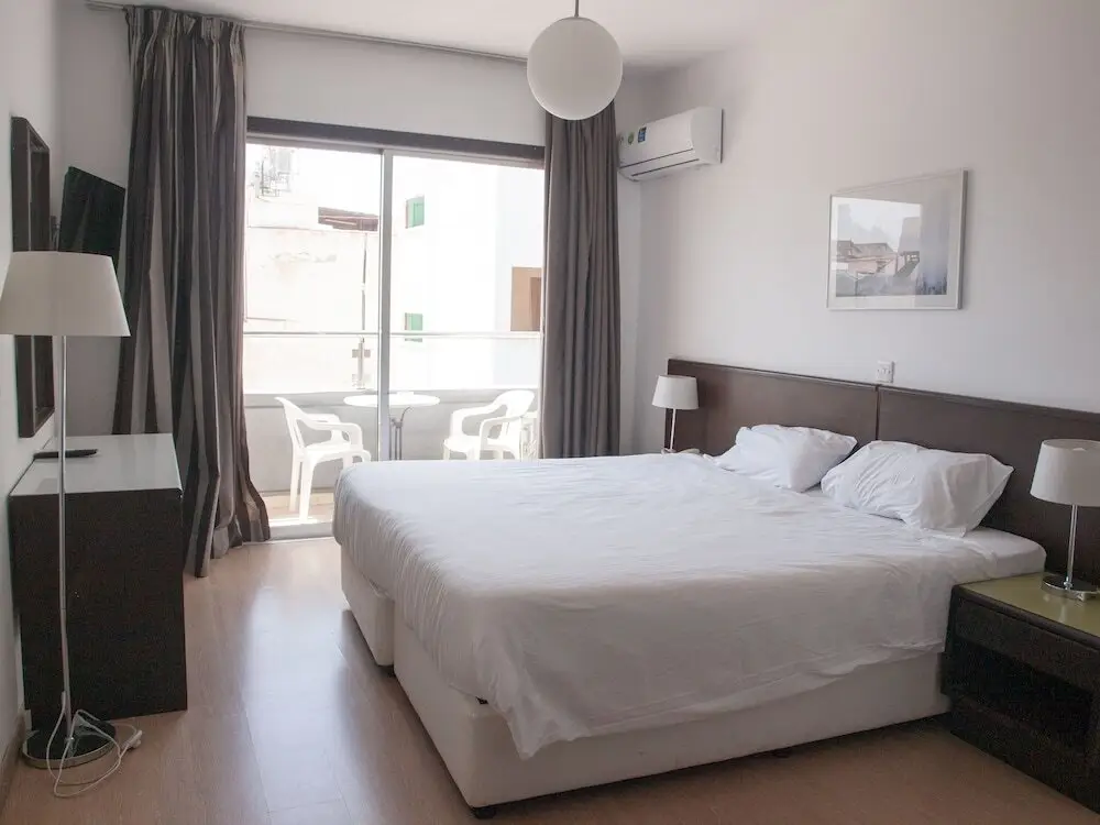 Ларнака: Attic City Apartments