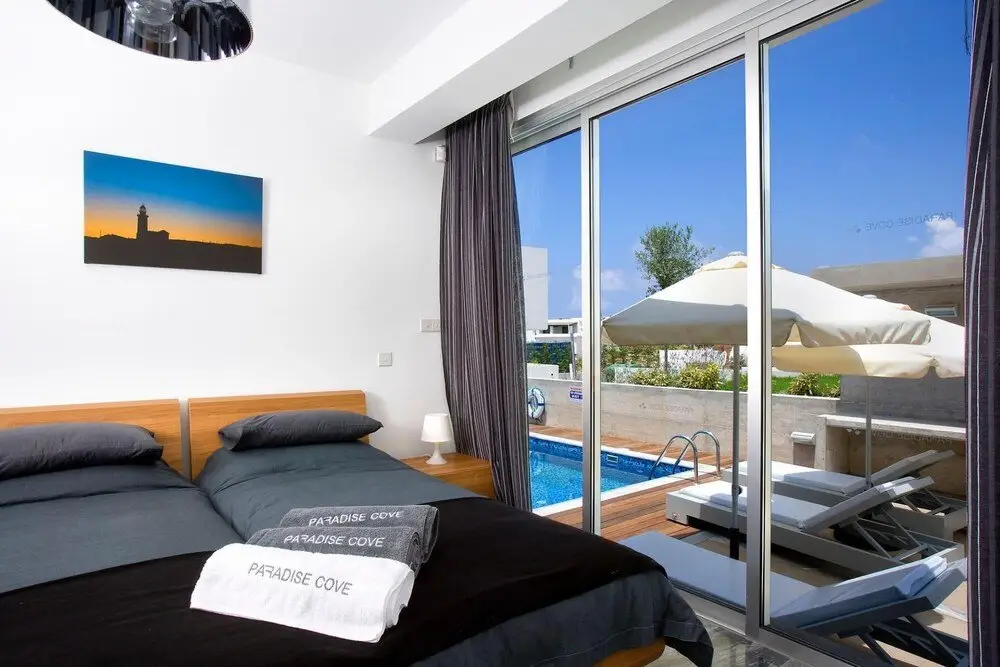 Пафос: Paradise Cove Luxurious Beach Villas Marine 1 Bedroom Villa