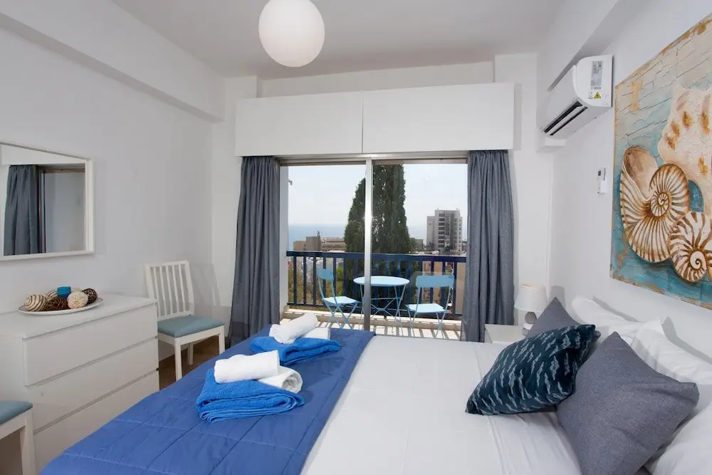 Агиос Тихонас: White Arches Sea View Apartment