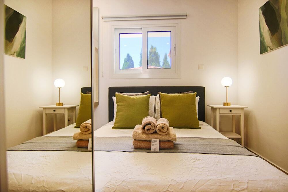 Пафос: Phaedrus Living Seaside Luxury Limnaria 172