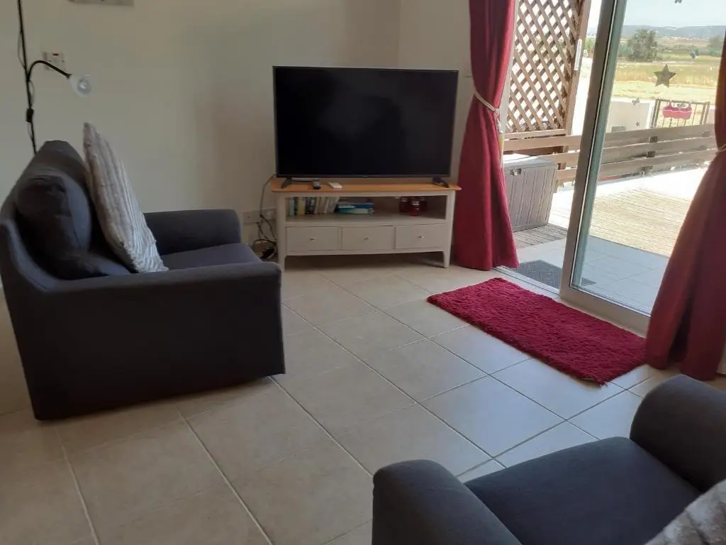 Куклия: Beautiful 2-bed House in Mandria, Paphos