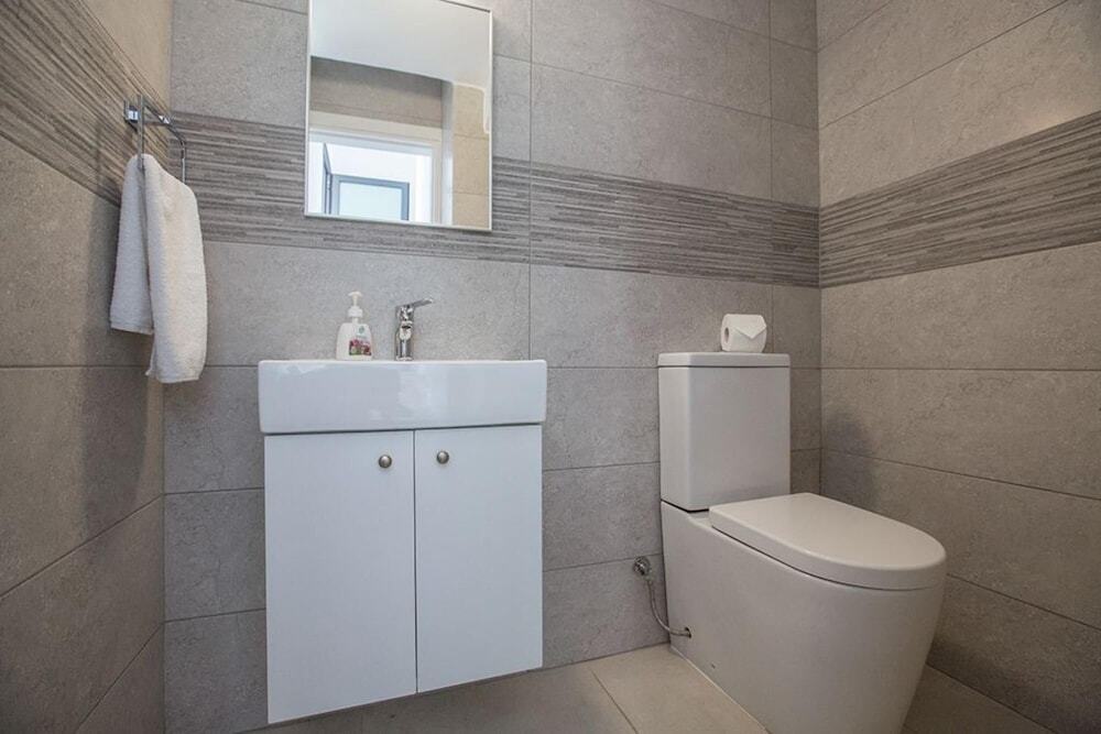 Протарас: Villa Priya AQ PR5