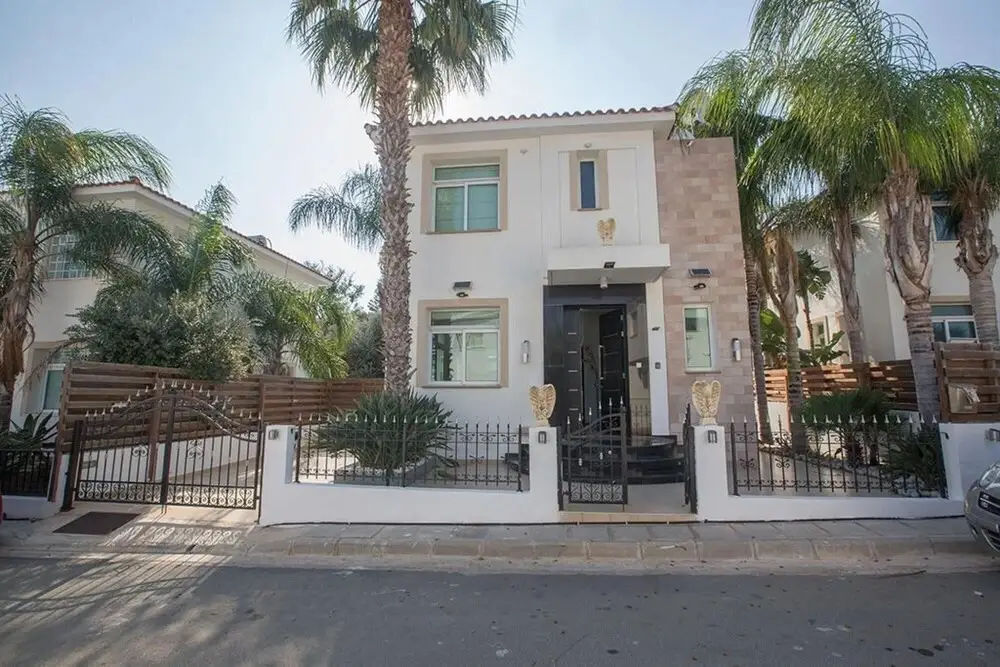 Протарас: Villa Naomi AQ ME2