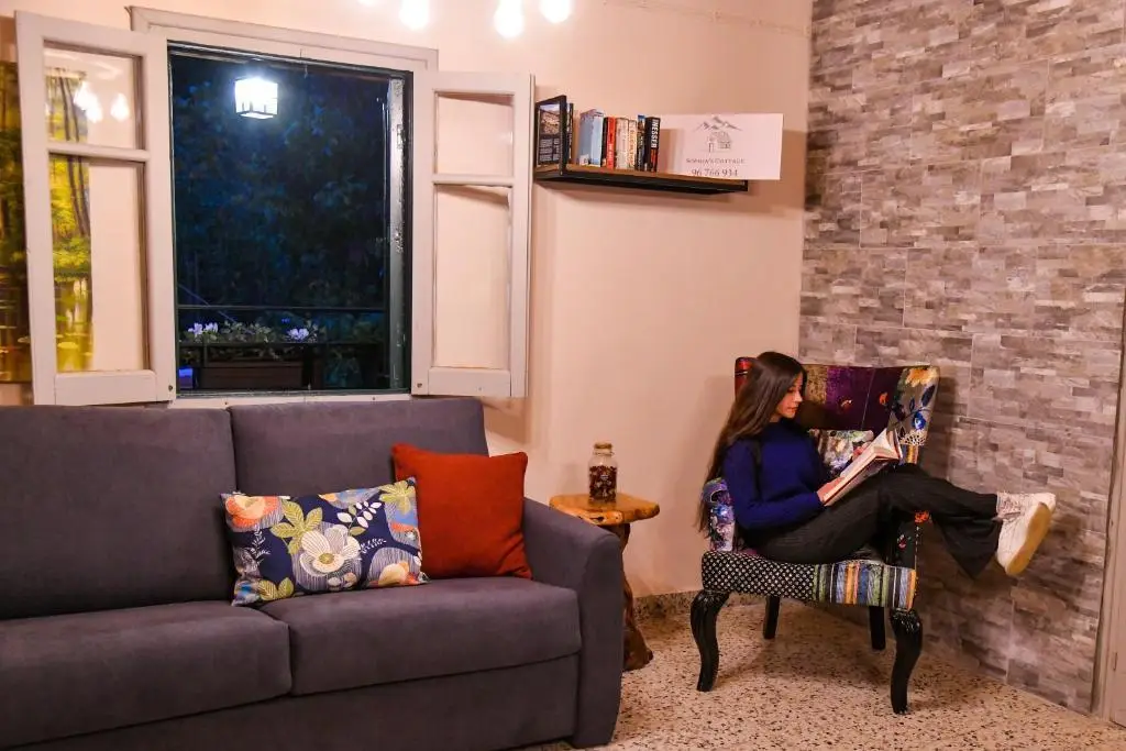 Аскас: Sophias Cottage