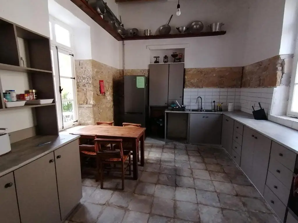 Ларнака: Le Mat Hostel