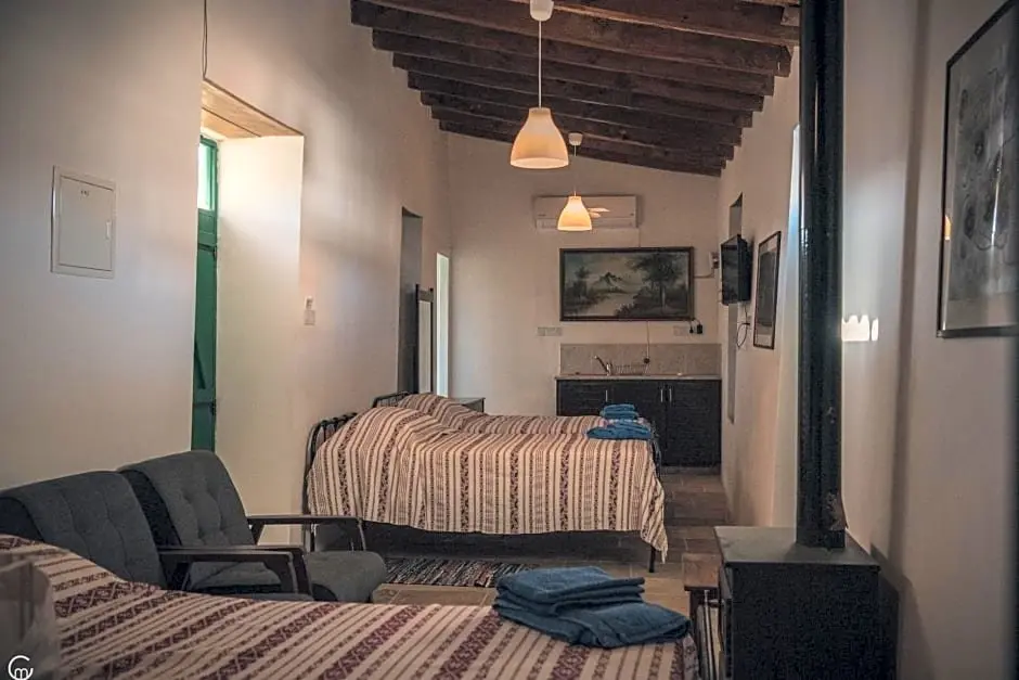 Литродонтас: To Spiti Sto Xorko