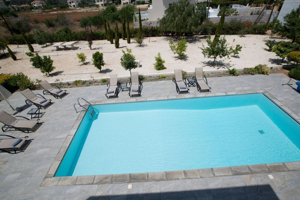 Celebrity Villa Hollyoaks 1 — фото 1