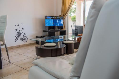 Пафос: Diana Apartment
