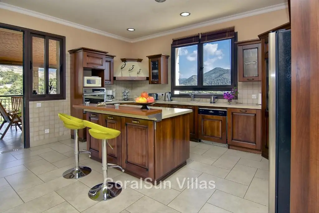 Полис Хрисохус: Amazing Luxury Villa, In Paphos, Extremely Large Pool. Jacuzzi, Gym, Games Room