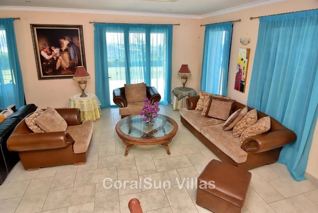 Полис Хрисохус: Amazing Luxury Villa, In Paphos, Extremely Large Pool. Jacuzzi, Gym, Games Room