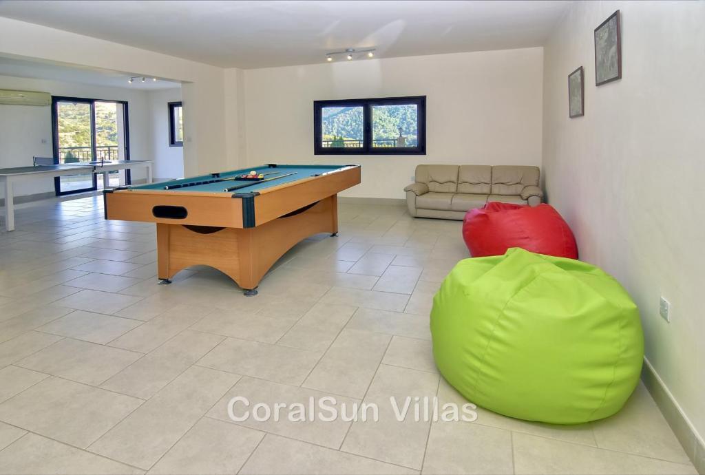 Полис Хрисохус: Amazing Luxury Villa, In Paphos, Extremely Large Pool. Jacuzzi, Gym, Games Room