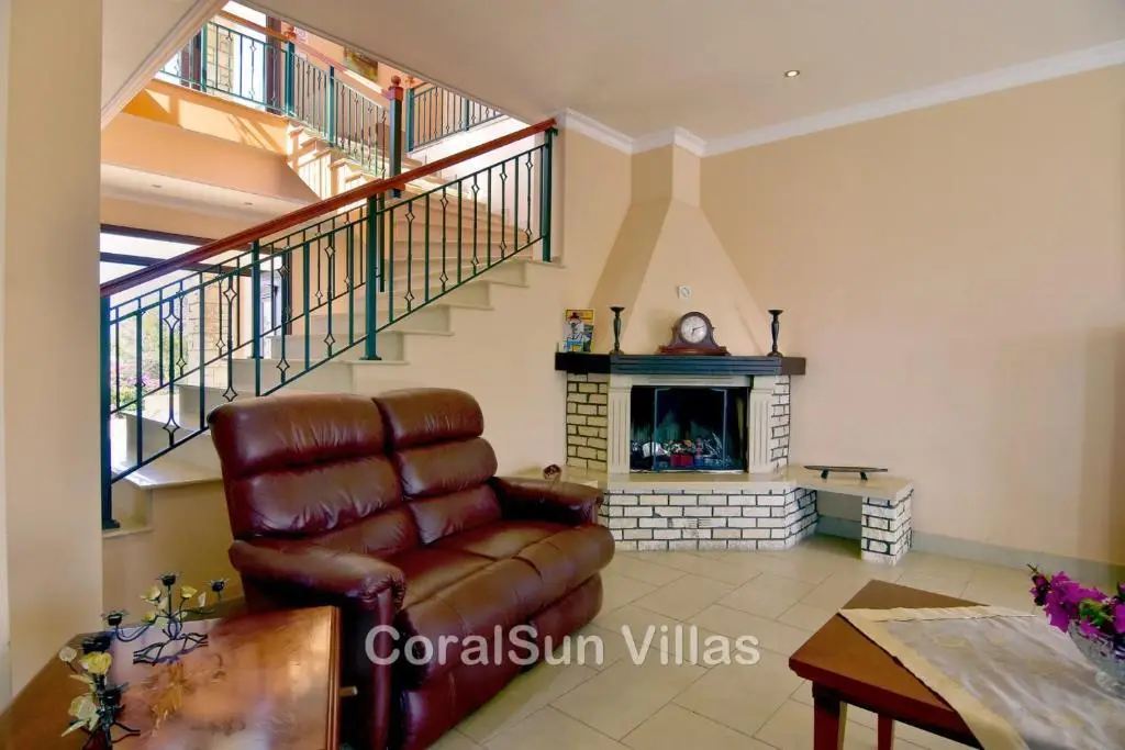 Полис Хрисохус: Amazing Luxury Villa, In Paphos, Extremely Large Pool. Jacuzzi, Gym, Games Room