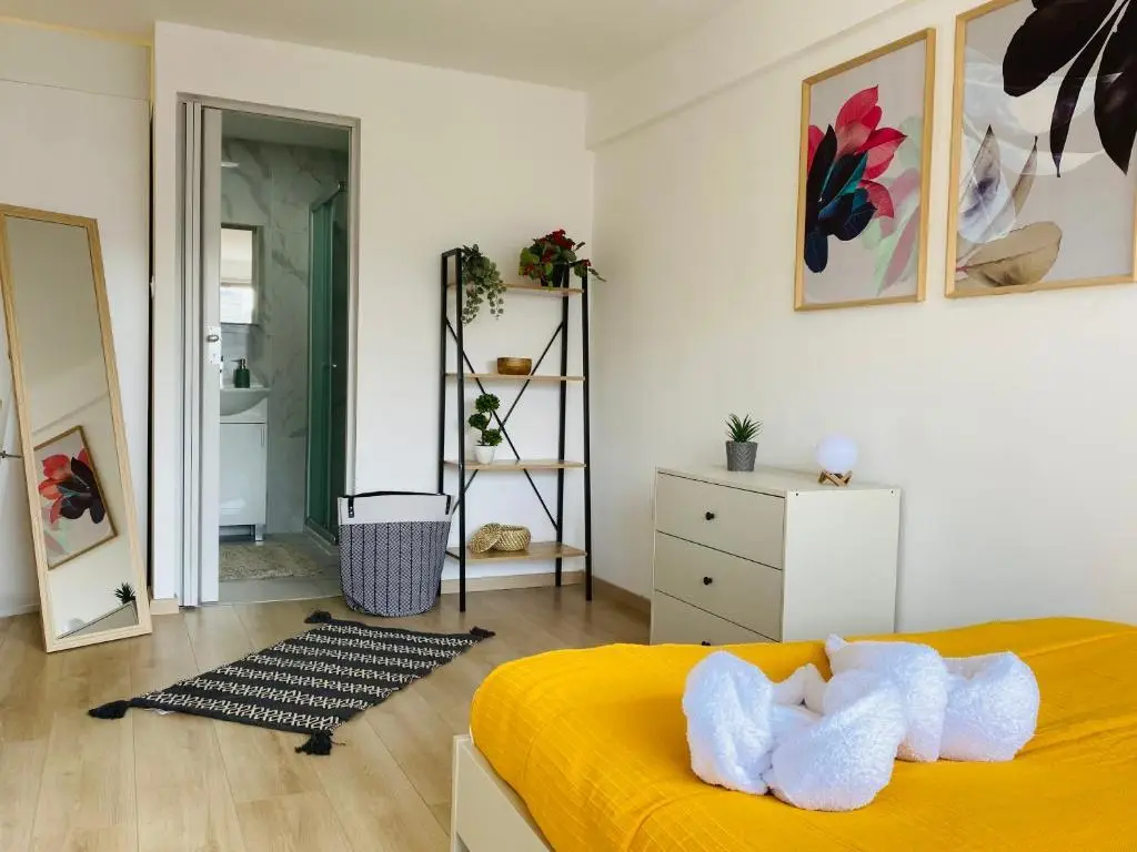 Ларнака: Pink Flamingo 1-BR apartment in Larnaca