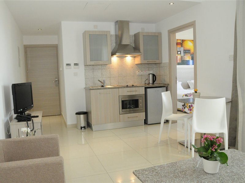Ларнака: Frixos Suites (Junior Suite)