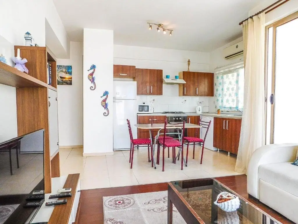 Кирения: Rix Apartments