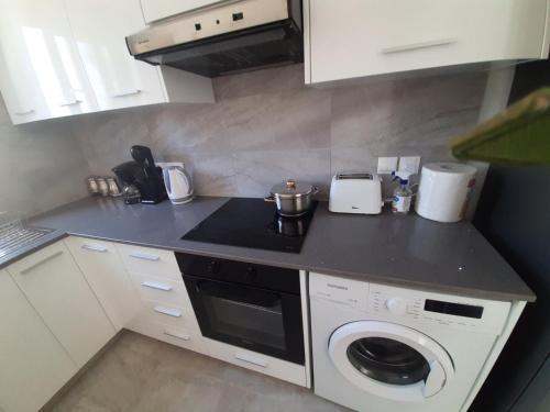 Пафос: Kato Paphos 1br Near Paphos Harbour/Beach/Sea