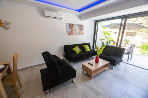 Пафос: Kato Paphos 1br Near Paphos Harbour/Beach/Sea