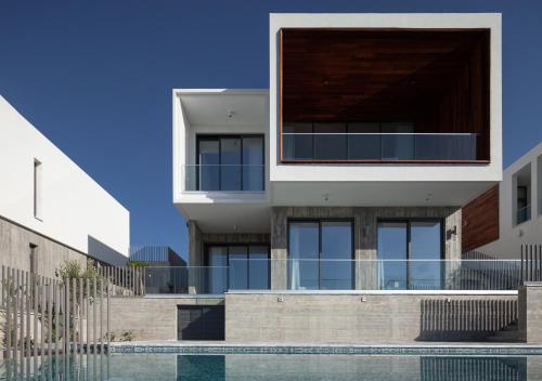 Lemba 16 Luxury 4 Bedroom Villa — фото 1