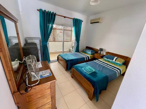 Пафос: 109 Queens Gardens, Paphos