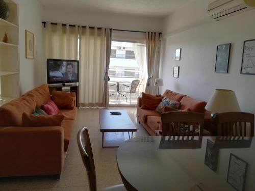 Ларнака: Sevi's Place, 3 Bedroom Flat, 110 S.M