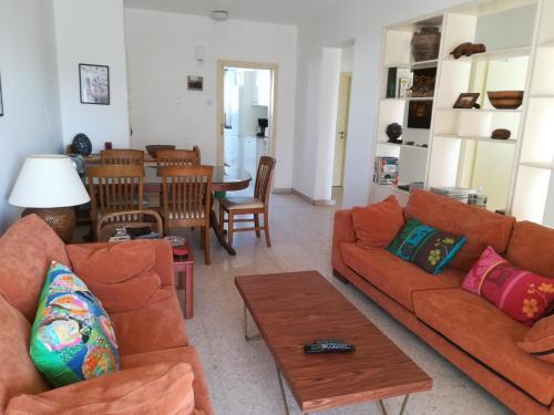 Ларнака: Sevi's Place, 3 Bedroom Flat, 110 S.M