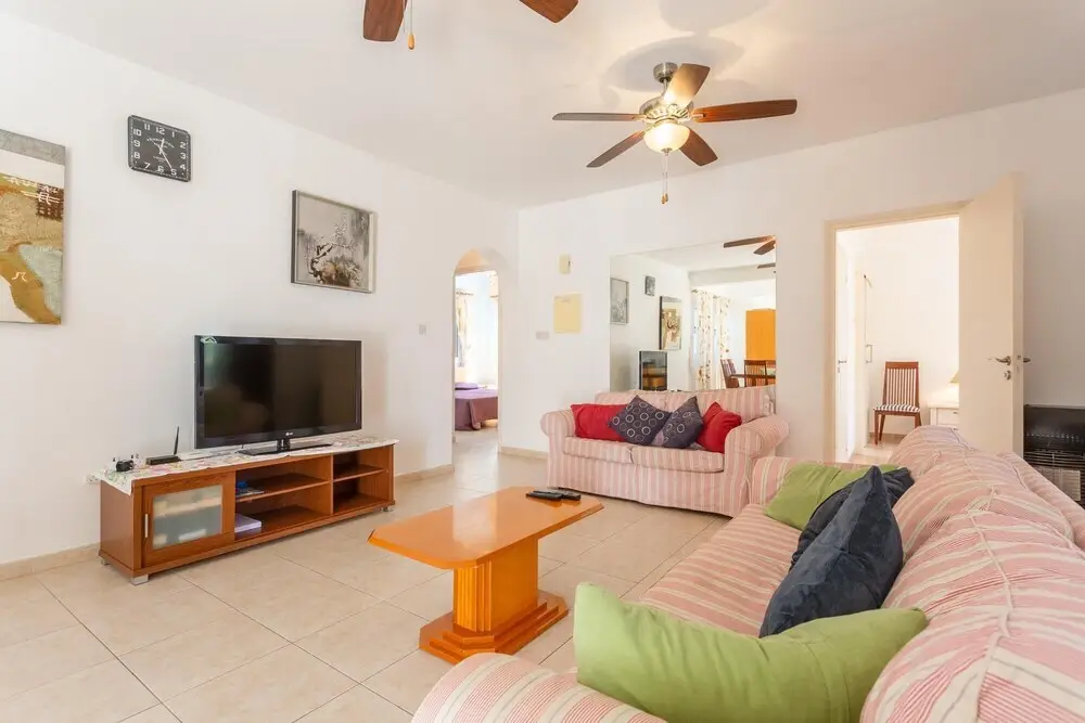 Пейя: Villa Coral Aura Large Private Pool Walk to Beach A C Wifi Car Not Required Eco-friendly - 3419