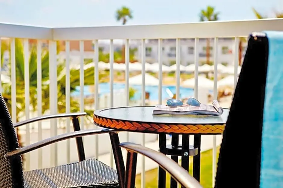Айя-Напа: Sunprime Ayia Napa Suites - Adults Only