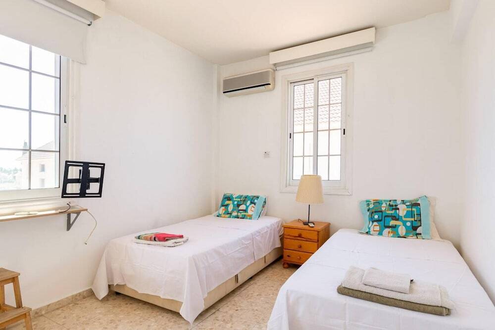 Ларнака: 4 Bedroom Villa With Private Pool Near Beach