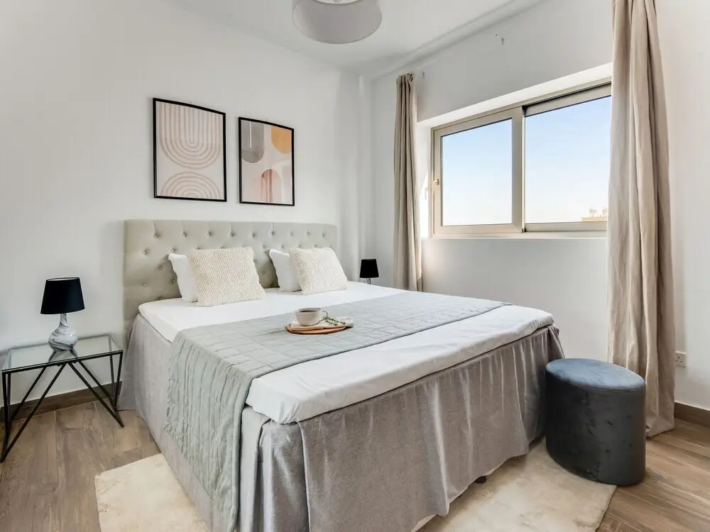 Гермасойя: Sanders Evolution - Chic 3-bdr Apt w/ Shared Pool