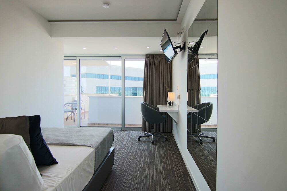 Никосия: Phaedrus Living Luxury Suite Nicosia 504